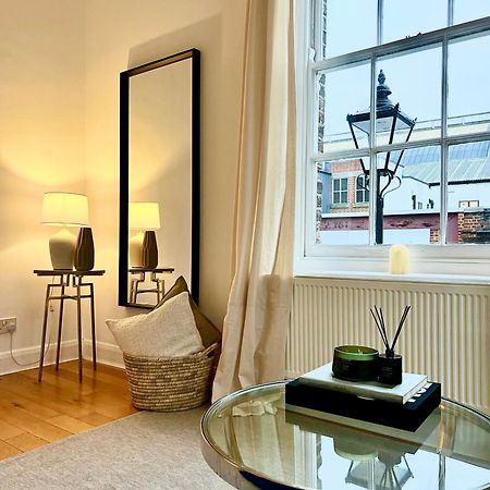 Stylish One Bedroom Apartment In The Heart Of Angel Лондон Екстериор снимка